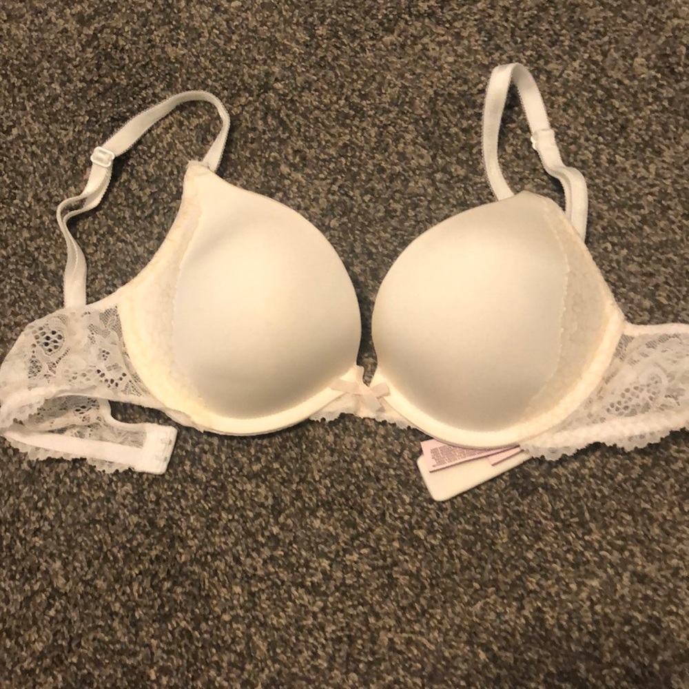 Victoria’s Secret 34B white dream angel push up